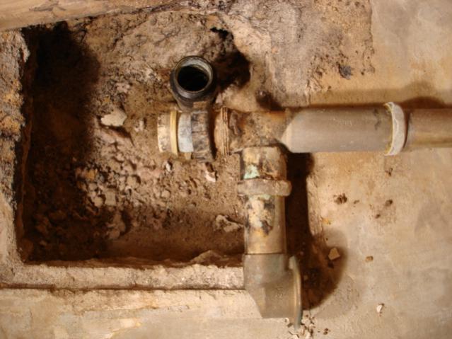 Name:  Back Bath 2012-09-08 Tub Drain 2.jpg
Views: 666
Size:  47.5 KB