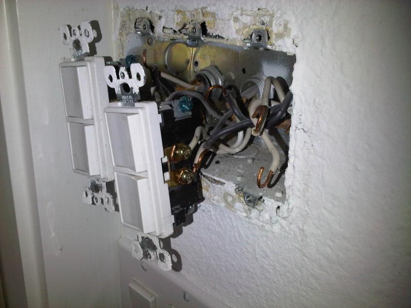 Name:  photo of switches - one removed others loose.jpg
Views: 30
Size:  55.3 KB