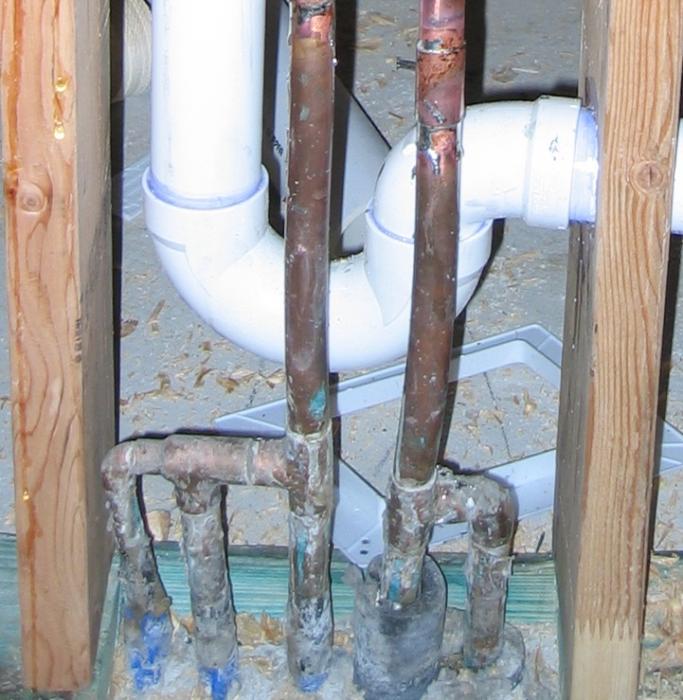 Name:  laundry plumbing 1.jpg
Views: 756
Size:  72.1 KB