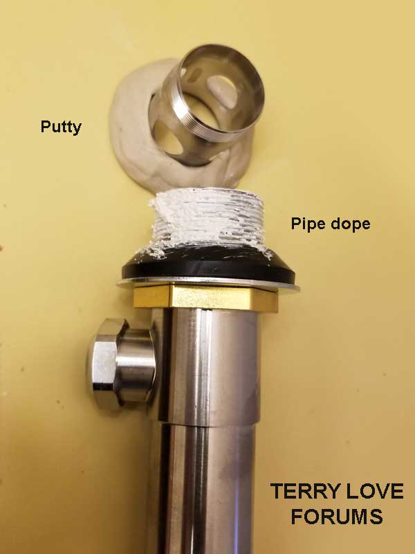 pipe-dope-on-lav-drain-01.jpg