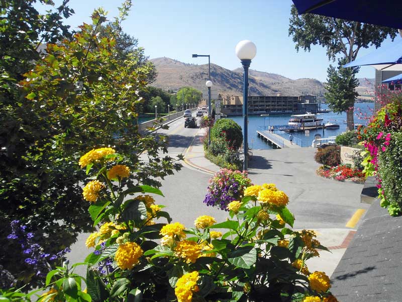Chelan in time for lunch. Chelan High School. Chelan in time for lunch.
