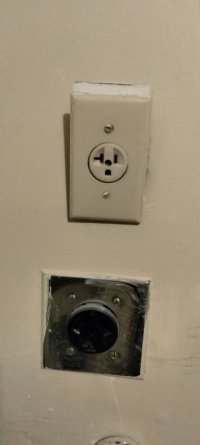 E1.jpg
