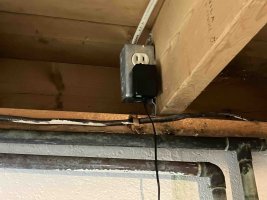 plug and 220.jpg