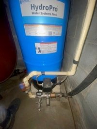 Well V60 Pressure Tank.jpg