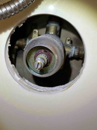 faucet1.jpg