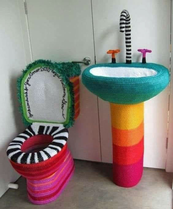knitted-toilet-covers.jpg