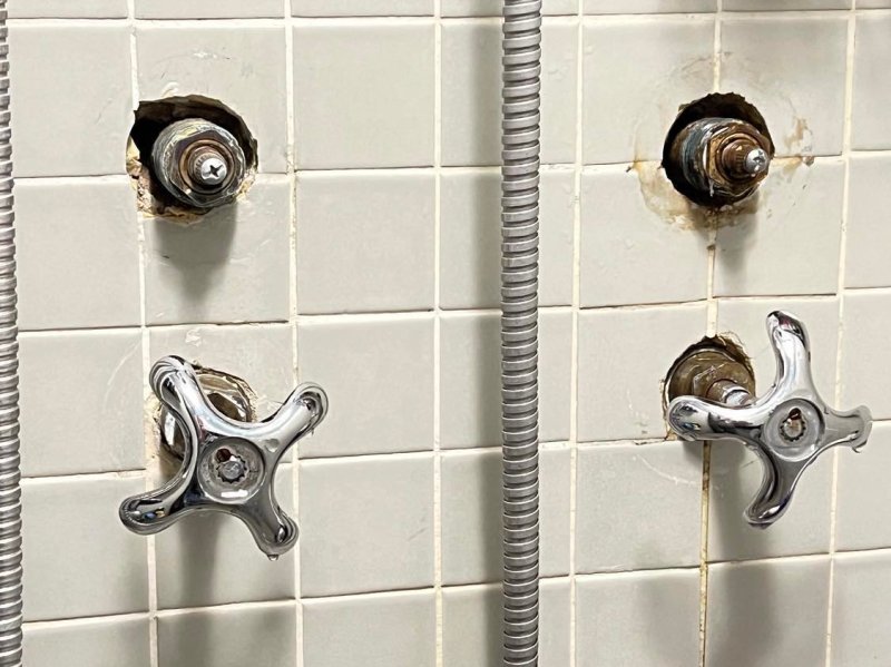Shower Faucet (1).jpg