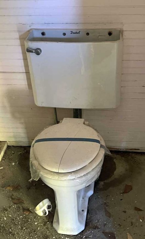 standard-toilet-tank-on-wall.jpg