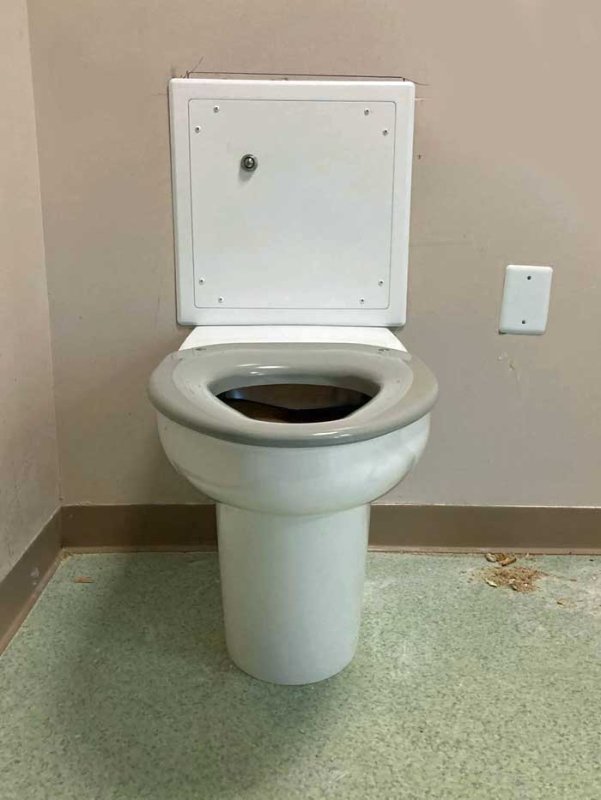 tamper-proof-toilet-01.jpg