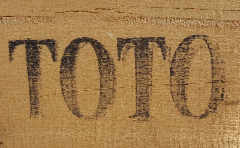 toto-on-wood.jpg